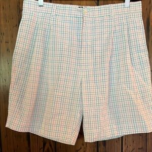 IZOD Men’s Pastel Check Golf Shorts Like New, Size 36